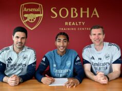 Arsenal oznámil hlavné kontrakty, zatiaľ čo sa Mikel Arteta pripravuje na budúcnosť Marli Salmon podpisuje predzmluvnú zmluvu s Arsenalom