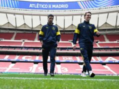 Arsenal poslal jasný odkaz ohľadom sťažnosti UEFA ako Martin Keown a učenec súhlasia Arsenal požiadal UEFA, aby sa bližšie pozrela na ihrisko Atletica Madrid