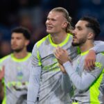 Erling Haaland a Rayan Cherki z Manchestru City po zápase Premier League medzi Burnley a Manchestrom City