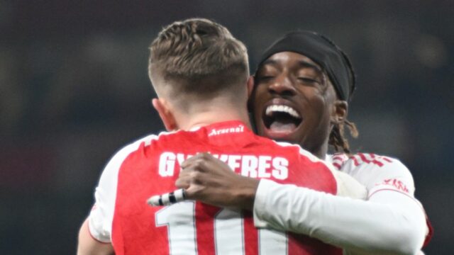 Mikel Arteta môže vynechať Viktora Gyokeresa, keď Arsenal nastúpi proti Manchestru City a Noni Madueke sa zotavuje zo zranenia kolena