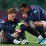 S Martinom Odegaardom z Arsenalu sa rozprával spoluhráč Gabriel počas štvrťfinálového zápasu UEFA Champions League 2025/26 medzi Sporting Clube de Portugal a Arsenal FC na Estadio Jose Alvalade 7. apríla 2026 v Lisabone v Portugalsku.