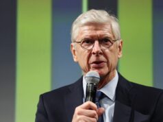 Arséne Wenger po zakopnutí Arsenalu zverejnil novú predpoveď titulu Premier League Arsene Wenger