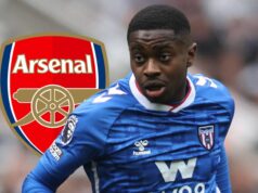 Arteta a Berta sú poháňaní stredopoliarom Sunderlandu za 15 miliónov libier a majú tajnú zbraň, ktorá ho presvedčí Arteta a Berta sú poháňaní stredopoliarom Sunderlandu za 15 miliónov libier a majú tajnú zbraň, ktorá ho presvedčí