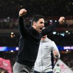 Mikel Arteta oslavuje víťazstvo na plný úväzok.