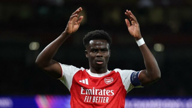 Arteta vylúčil Saka v súboji Arsenalu s Manchestrom City
