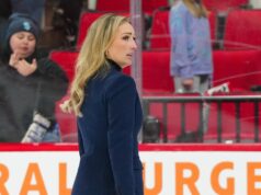 Asistentka trénera Jessica Campbell opúšťa Kraken NHL: Seattle Kraken v Carolina Hurricanes