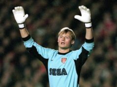 BREAKING: Bývalý brankár Arsenalu Alex Manninger zomrel vo veku 48 rokov po tragickej autonehode Alex Manninger počas svojho pôsobenia v Arsenale