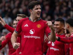 BREAKING: Harry Maguire podpísal novú zmluvu s Man Utd po oživení pod vedením Michaela Carricka MANCHESTER, ANGLICKO - 1. FEBRUÁRA: Harry Maguire z Manchestru United oslavuje prvý gól počas zápasu Premier League medzi Manchestrom United a Fulhamom na Old Trafford 1. februára 2026 v Manchestri v Anglicku. (Foto: Visionhaus/Getty Images)