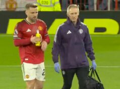 BREAKING: Man Utd zranený úder, keď Luke Shaw odišiel počas súboja s Brentfordom Luke Shaw odišiel so zranením počas zápasu Manchestru United