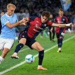 Barcelona sa počas prenasledovania Bastoniho presťahovala za druhého obrancu Serie A