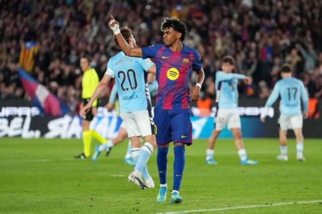 Barcelona si počas súboja Celty poradila s Lamine Yamal
