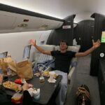 Dve noci predtým, ako Barcelona nastúpila na Celtu Vigo, mladý útočník zdieľal fotografie, ako jedol McDonald v súkromnom lietadle.