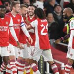 Calum Chambers of Arsenal počas tréningu v London Colney 1. októbra 2021 v St Albans v Anglicku.