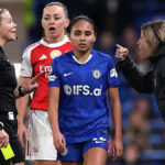 Bompastor nahnevaný na VAR po McCabeho ťahaní za vlasy