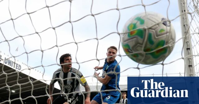 Bournemouth rozohral Howea dramatickým neskorým víťazstvom v Newcastli | Premier League
