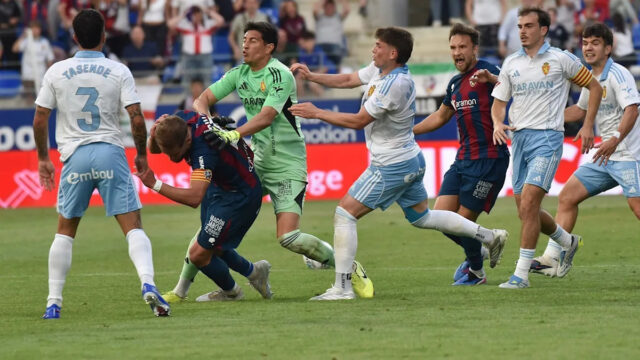 Boxerský brankár zasiahol s historickou sankciou, keďže hviezda Rayo Vallecano tiež dostala trest na sedem zápasov
