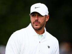 Brooks Koepka prečítal výtržníctvo a vyzval trénera, aby porušil dohodu Brooks Koepka prečítal výtržníctvo a vyzval trénera, aby porušil dohodu