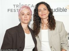 Brutálna pravda o šokovom rozchode Megan Rapinoe a Sue Bird: Insideri odhaľujú bolestivý moment, o ktorom vedeli, že je koniec… a ktorý športovo veľmocný pár „nedokázal prísť na to“ Megan Rapinoe a Sue Bird sa na dôchodku navzájom škriekali a potom sa rozhodli rozísť
