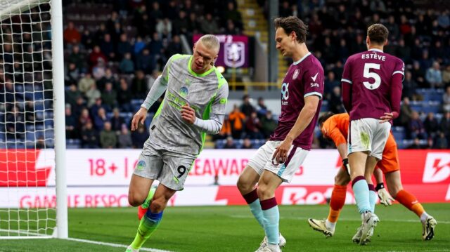 Erling Haaland oslavuje skórovanie proti Burnley