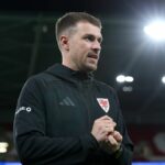 Aaron Ramsey sa pozerá