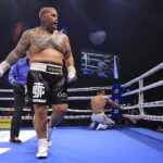 Bývalý člen UFC v ťažkej váhe Mark Hunt zavolal osobného trénera v oblasti Sydney po tom, čo sa muž na sociálnych sieťach vyjadril k Huntovmu nedávnemu obvineniu z domáceho násilia.