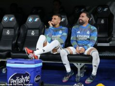 Bývalú hviezdu Arsenalu vyhnal šéf Realu Madrid Alvaro Arbeloa do vyhnanstva po „krachu vzťahu pre nedostatok hracieho času“ Dani Ceballos (vľavo) bol údajne vynechaný zo zostavy Realu Madrid na piatkové žrebovanie v Reale Betis po krachu jeho vzťahu s šéfom Alvarom Arbeloaom.