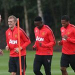 Darren Fletcher, Danny Welbeck, Antonio Valencia a Michael Keane trénujú pod vedením Louisa van Gaala