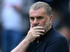 Bývalý šéf Tottenhamu Ange Postecoglou sa vracia do Anglicka na prieskumnú misiu pre novú prácu Ange Postecoglou