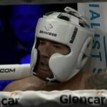 Bývalý útočník Premier League vypadol v prvom kole debutu v boxe | Box | Šport