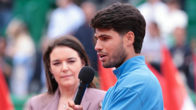 Carlos Alcaraz dostal Wimbledonský verdikt „pochybnosť“ po zranení na French Open
