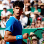 Carlos Alcaraz po porážke v Monte Carle prinútil priznať Jannika Sinnera