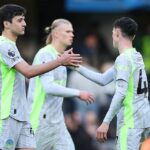 Manchester City oprášil Chelsea víťazstvom 3:0, aby pokračoval v boji o titul