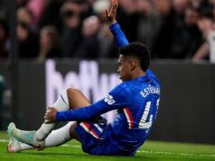 Chelsea sa dostala do čerstvej krízy, keď Estevao zistil skutočný rozsah zranení Krídelník Chelsea Estevao reaguje po zranení