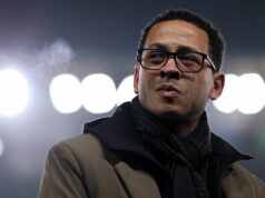 Chelsea spečatila štyri podpisy v hodnote 55 miliónov libier, keďže sa začína prestavba prestupov Liama Roseniora Liam Rosenior, manažér Štrasburgu, sa pozerá na zápas fázy MD4 UEFA Conference League 2025/26 medzi Racing Club de Strasbourg Alsace a Crystal Palace FC na Stade de la Meinau 27. novembra 2025 v Štrasburgu vo Francúzsku.