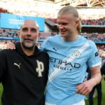 Pep Guardiola, manažér Manchestru City, oslavuje víťazstvo v semifinále FA Cupu Emirates proti Southamptonu