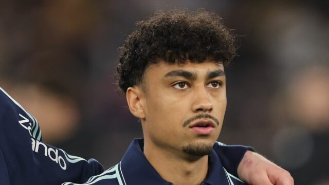 Cieľ prestupu Arsenalu reaguje na odkazy vo výške 55 miliónov Cieľ prestupu Arsenalu reaguje na odkazy vo výške 55 miliónov libier, keď súperi v kruhu – „v mojej kontrole“