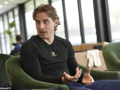 „Cítil som sa ako superhrdina… potom som šiel dole“: Hviezda Watfordu Edoardo Bove o tom, ako využil svoju druhú šancu po zástave srdca, ako ho podpora Josého Mourinha inšpirovala, aby vzdoroval lekárom a hviezde Arsenalu, ktorá mu pomohla usadiť sa v Anglicku Svet Edoarda Bovea sa bleskovo zmenil, keď na ihrisku dostal infarkt