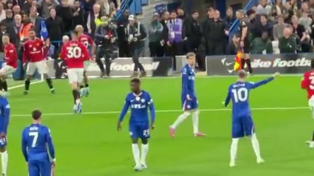 Cole Palmer kričí na Alejandra Garnacha