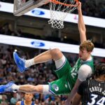 Cooper Flagg sa zapísal do histórie NBA, stal sa najmladším hráčom, ktorý dosiahol viac ako 50 bodov