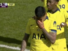 Cristian Romero odchádza z ihriska v slzách, keď sa Sunderland proti Tottenhamu na osem minút zastavil Cristian Romero odchádza z ihriska v slzách