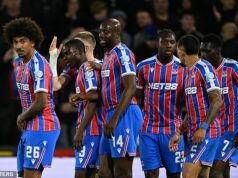 Crystal Palace konečne naplnil značku favoritov Conference League, keď Jean-Philippe Mateta umlčal boo-boys pri 3-0 úderoch Fiorentiny, píše WILL PICKWORTH Crystal Palace porazili Fiorentinu 3:0 v prvom zápase štvrťfinále konferenčnej ligy