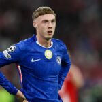 Cole Palmer z FC Chelsea videný počas zápasu Ligy majstrov UEFA 2025/2026 medzi Bayernom a FC Chelsea v Allianz Arene. FINALScore; Bayern 3:1 FC Chelsea