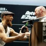 Conor McGregor (vľavo) s Danou Whiteovou v roku 2018 (Getty)