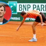 Daniil Medvedev obvinil, že rozbil svoju raketu „len pre parádu“ v rozhorčenom výbuchu