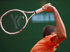 Daniil Medvedev rozbil raketu po historickom dvojitom bageli v Monte Carle Daniil Medvedev rozbil raketu po historickom dvojitom bageli v Monte Carle