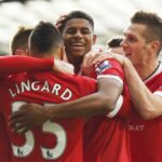 James Weir hrá za Manchester United