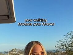 Dedička Kansas City Chiefs Gracie Hunt zdieľa pohľad do zákulisia svojho zasnúbenia v emotívnom videu Video začalo tým, že Hunt vystúpil z golfového vozíka