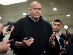 Demokratický senátor varuje pred teroristickou hrozbou v návrhu NFL uprostred vojny v Iráne, keď zúfalo prosí DHS Demokratický senátor John Fetterman vyjadril svoje obavy z tohtoročného draftu NFL