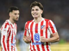 Diego Simeone prerušil mlčanie o záujme Arsenalu prestupom o Juliana Alvareza Julian Alvarez je žiadaný muž a Arsenal túži po svojom podpise