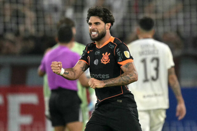 📹 Diniz's Libertadores sa klania, Corinthians víťazí v Argentíne Download app from appStore